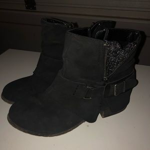 Women’s boots